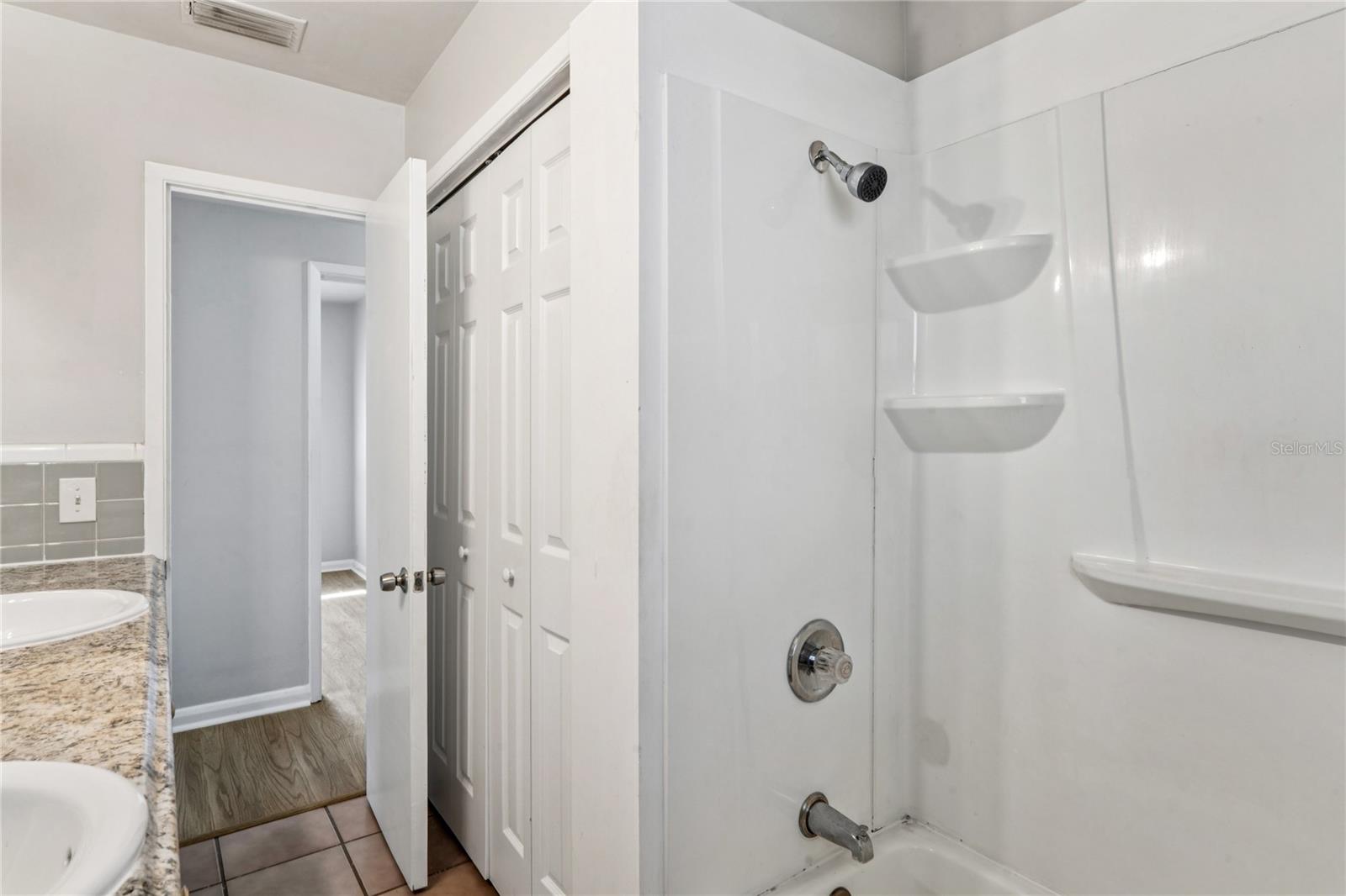 HIGHLAND TERRACE MANOR - Residential