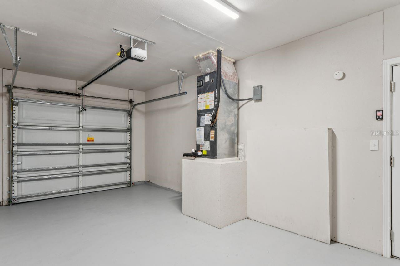 HIGHLAND TERRACE MANOR - Residential