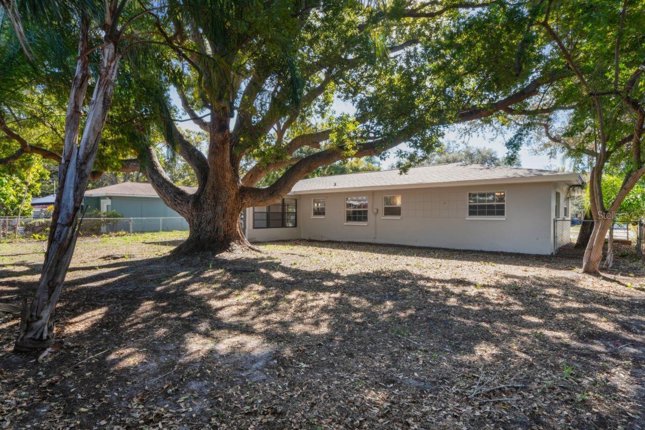 HIGHLAND TERRACE MANOR - Residential