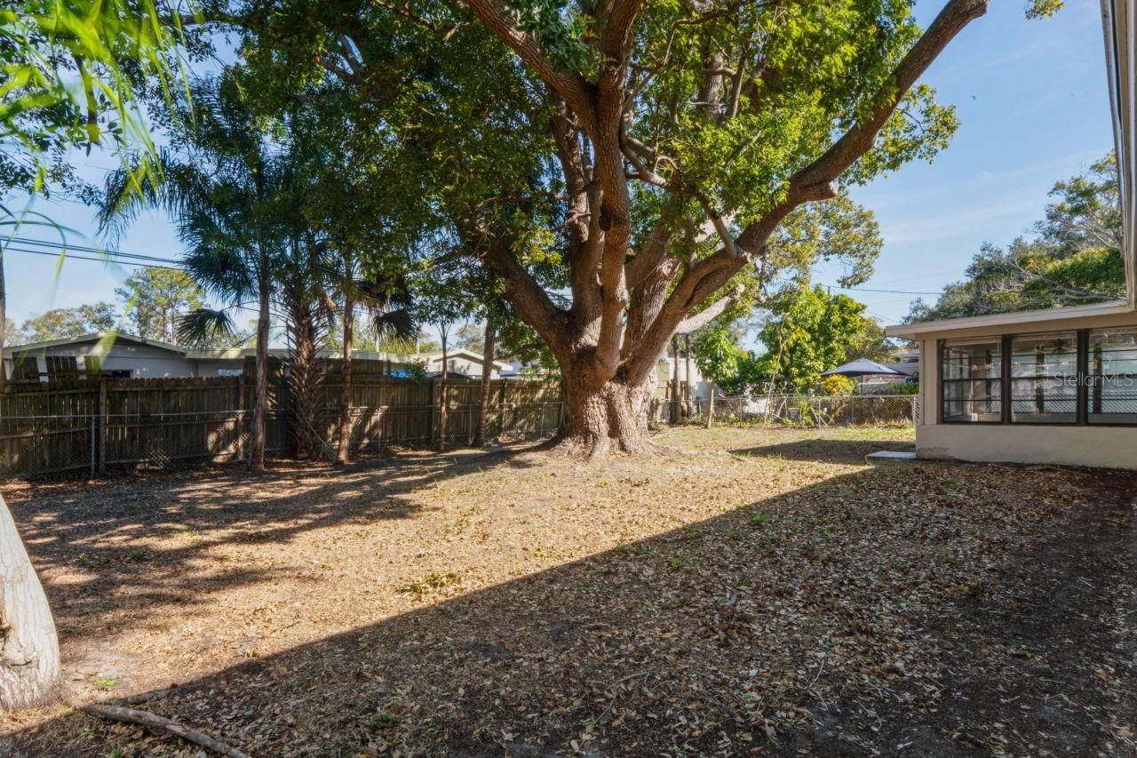 HIGHLAND TERRACE MANOR - Residential