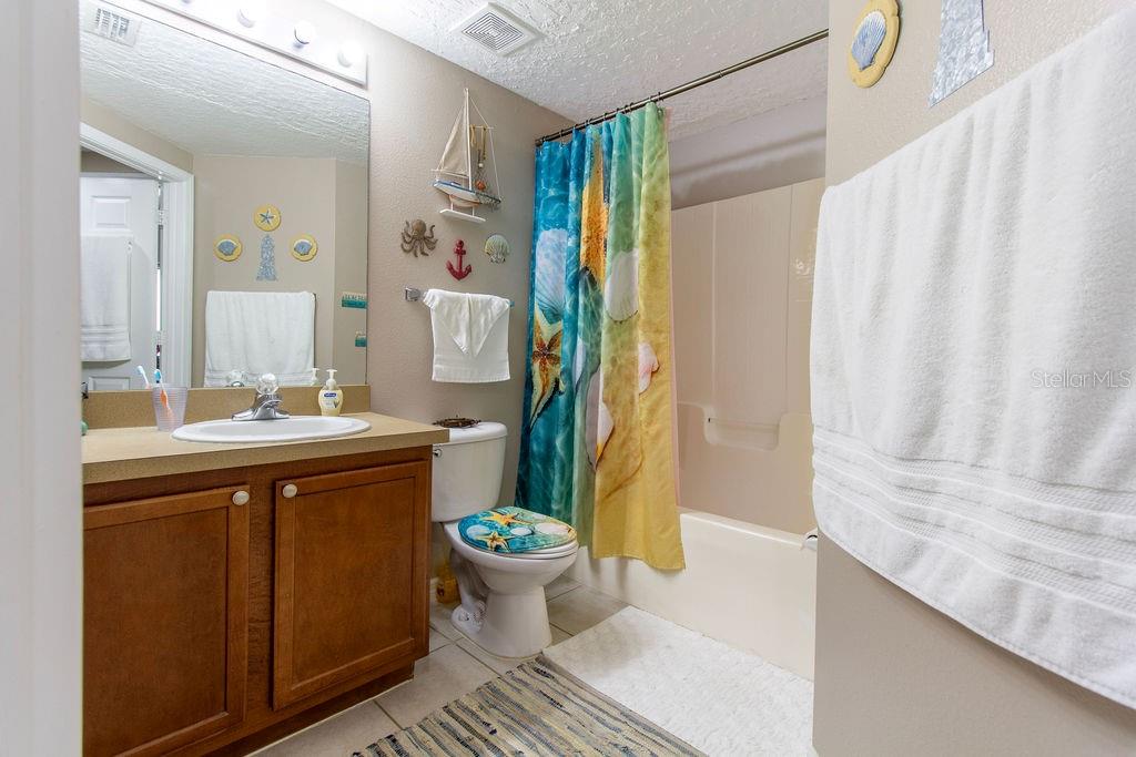 VILLAGES OF BLOOMINGDALE CONDO 6 - Residential