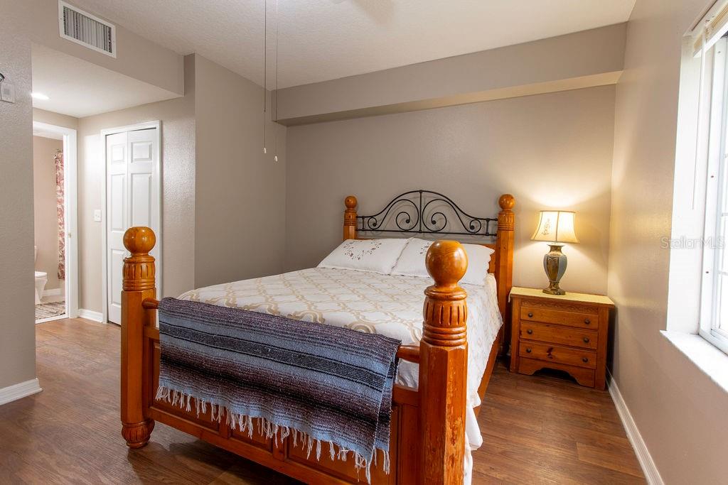 VILLAGES OF BLOOMINGDALE CONDO 6 - Residential