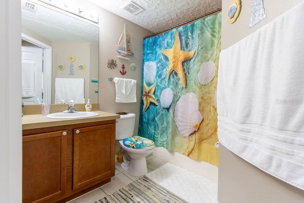 VILLAGES OF BLOOMINGDALE CONDO 6 - Residential