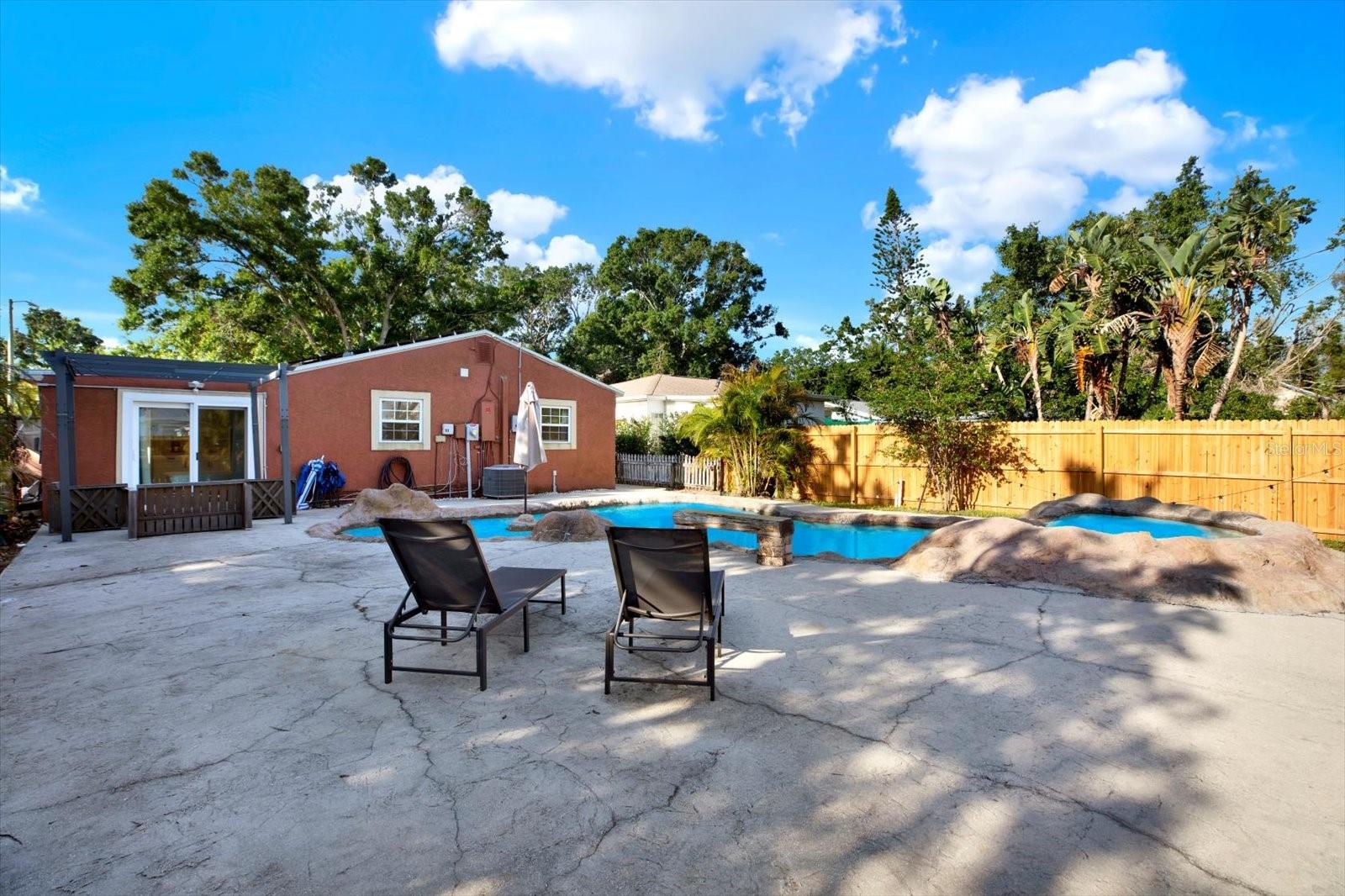 PASADENA GARDENS GULFVIEW SEC - Residential Lease