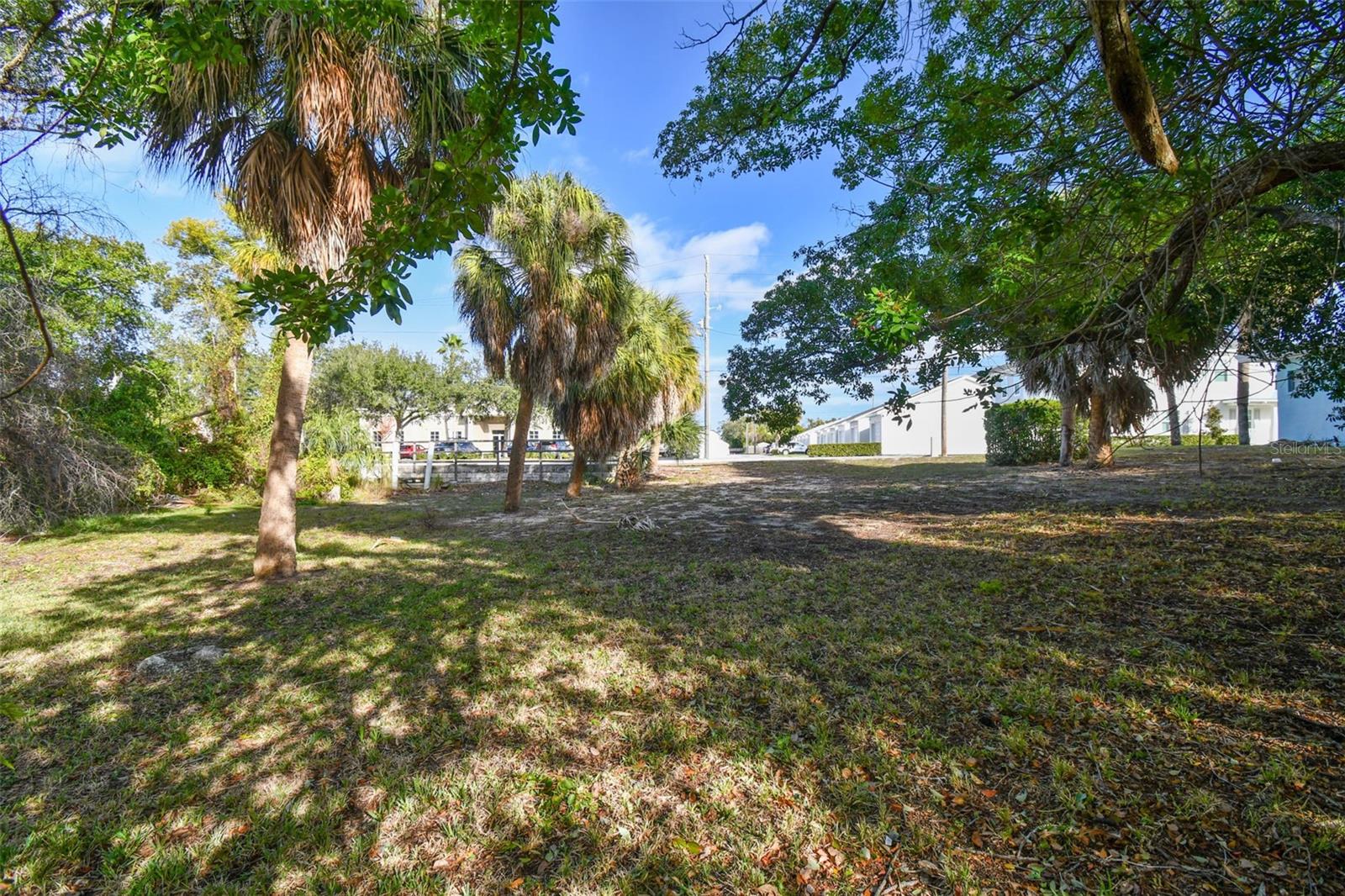 LITTLE GREECE - Commercial Sale