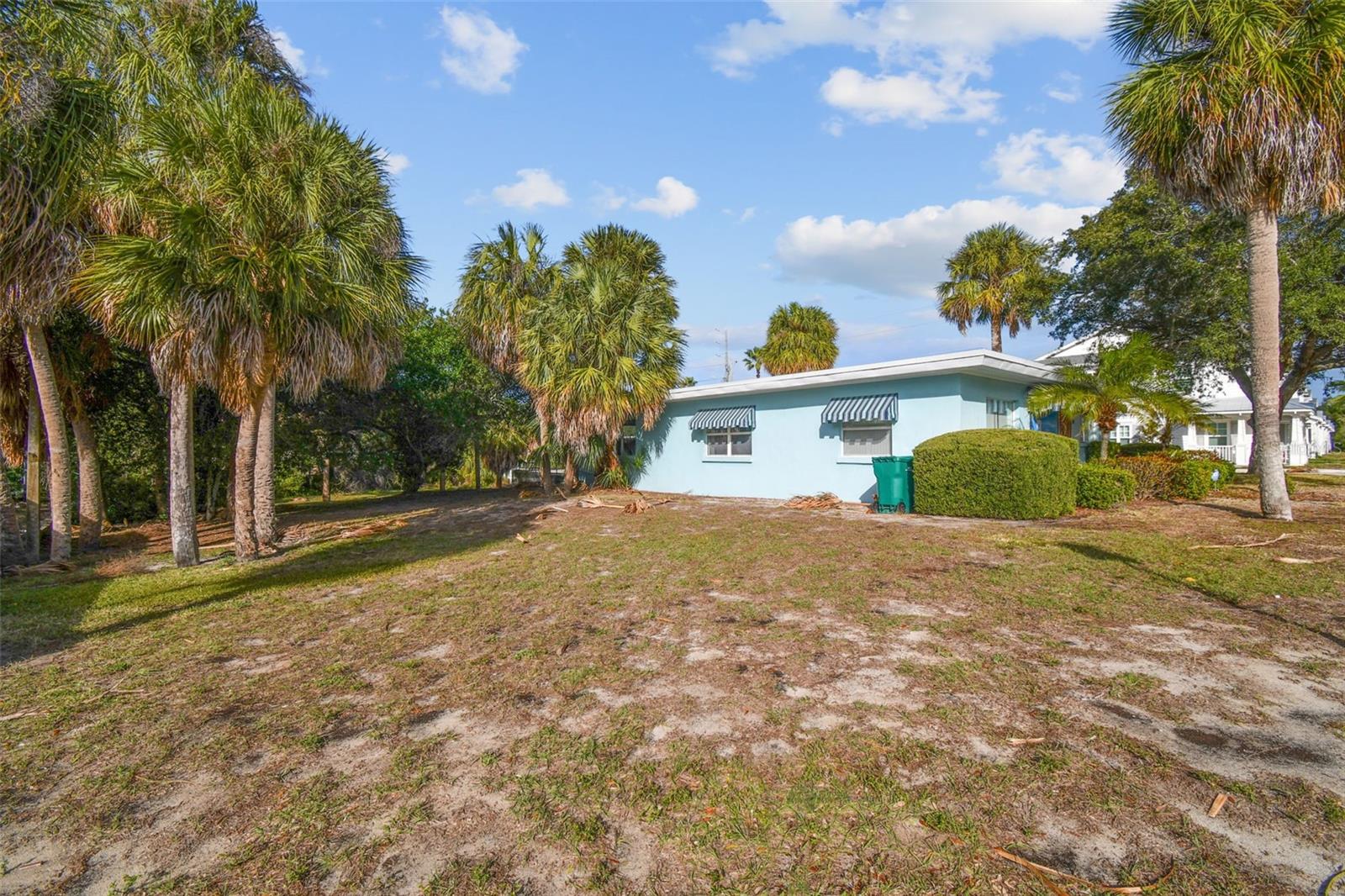 LITTLE GREECE - Commercial Sale