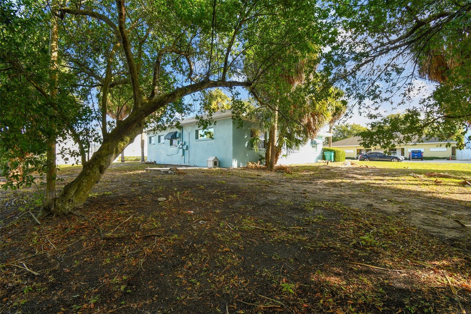 LITTLE GREECE - Commercial Sale