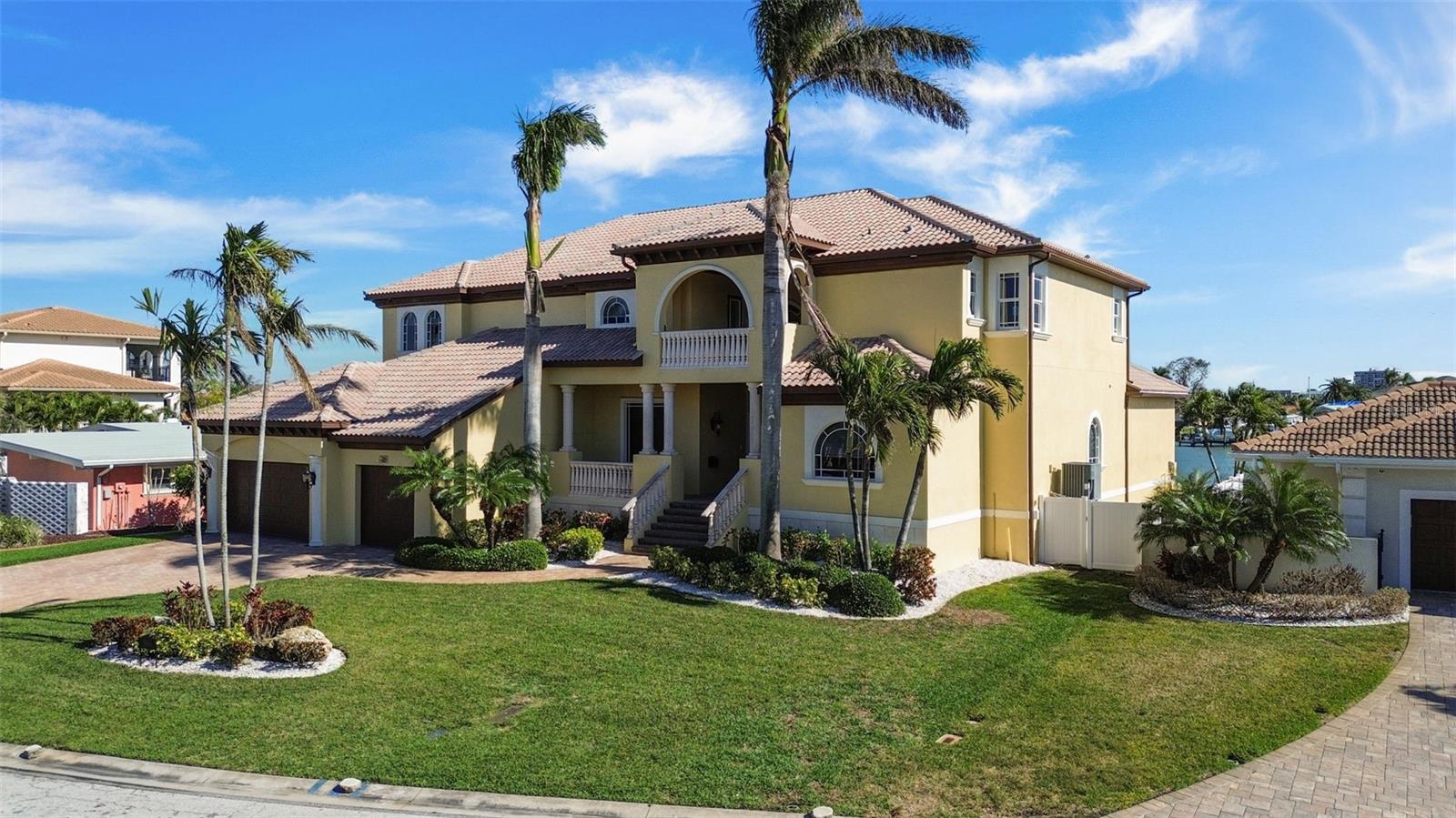 SOUTH CSWY ISLE YACHT CLUB ADD - Residential