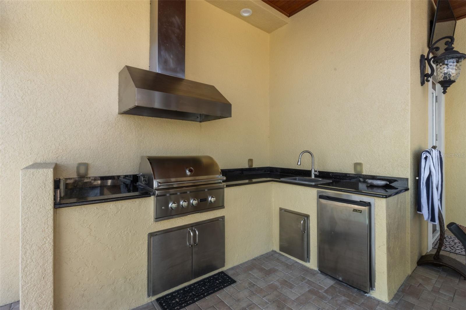 SOUTH CSWY ISLE YACHT CLUB ADD - Residential