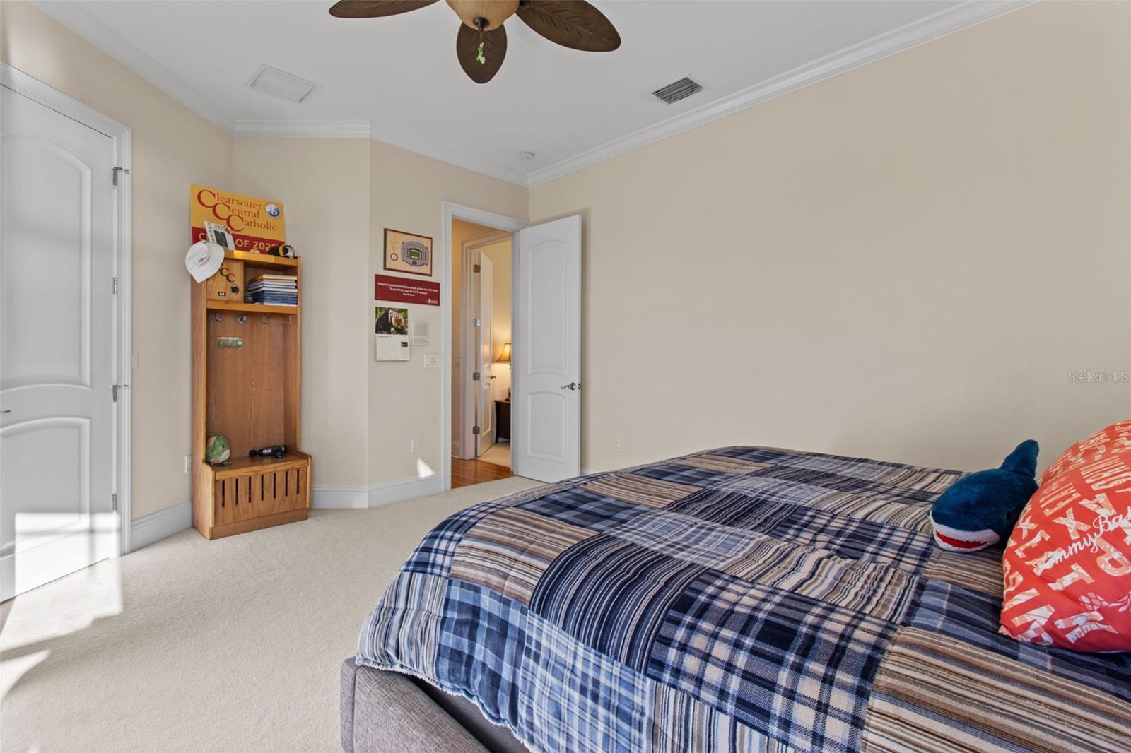 SOUTH CSWY ISLE YACHT CLUB ADD - Residential