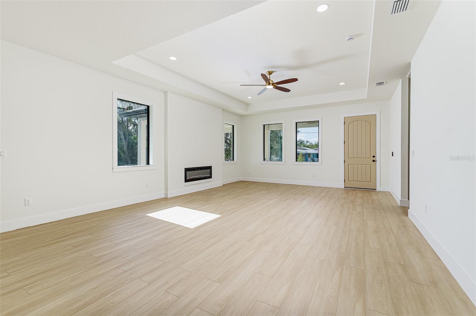 TEMPLE CREST SUB UN #3 - Residential