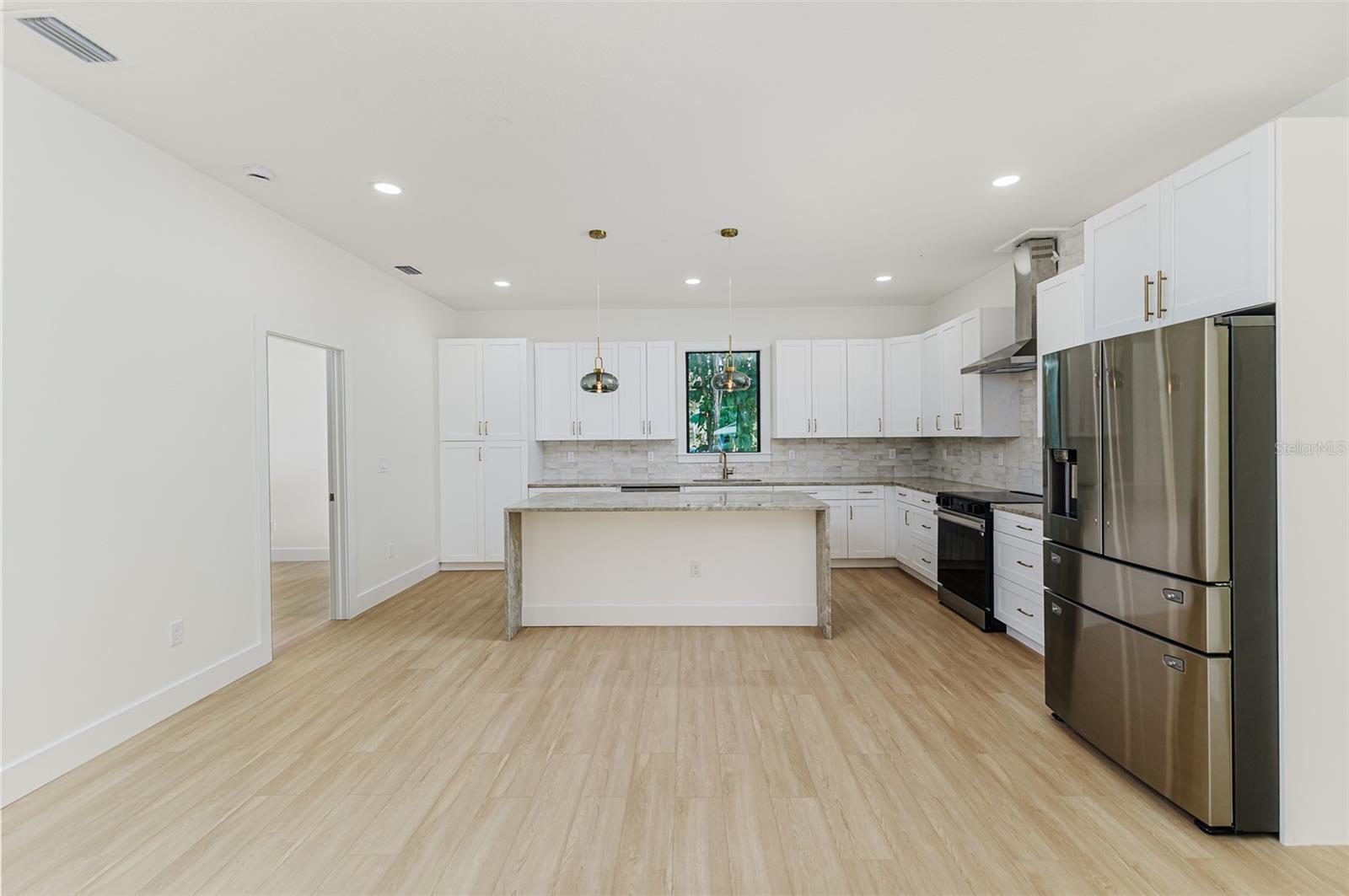 TEMPLE CREST SUB UN #3 - Residential