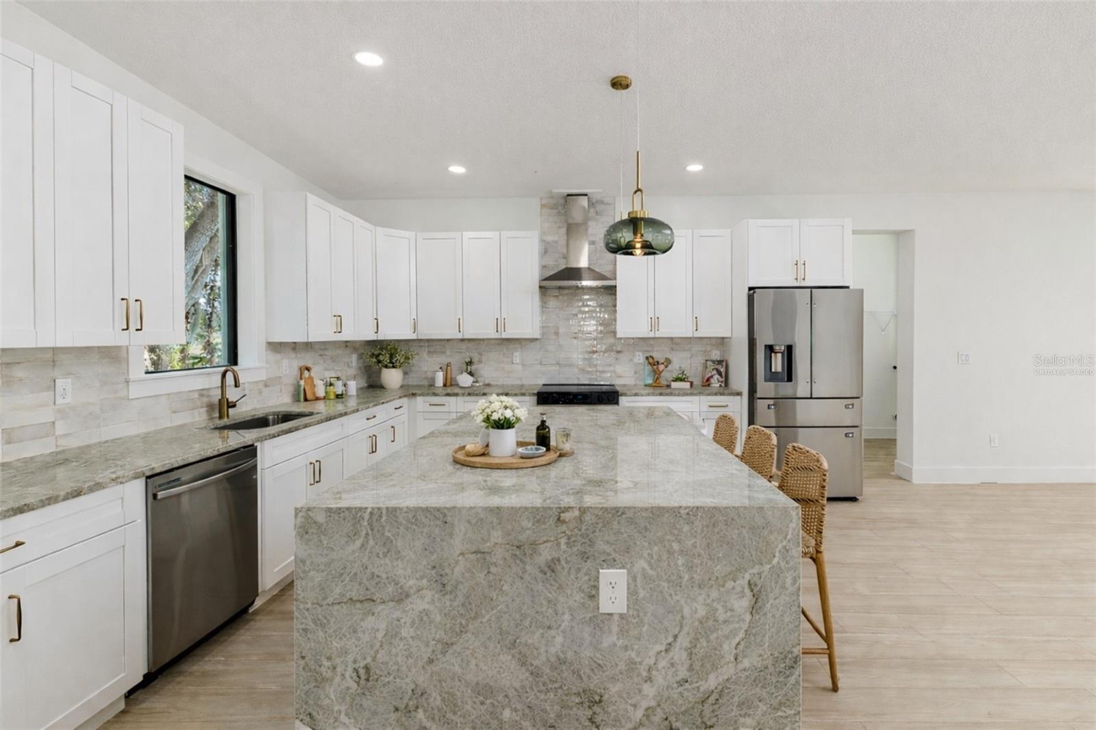 TEMPLE CREST SUB UN #3 - Residential