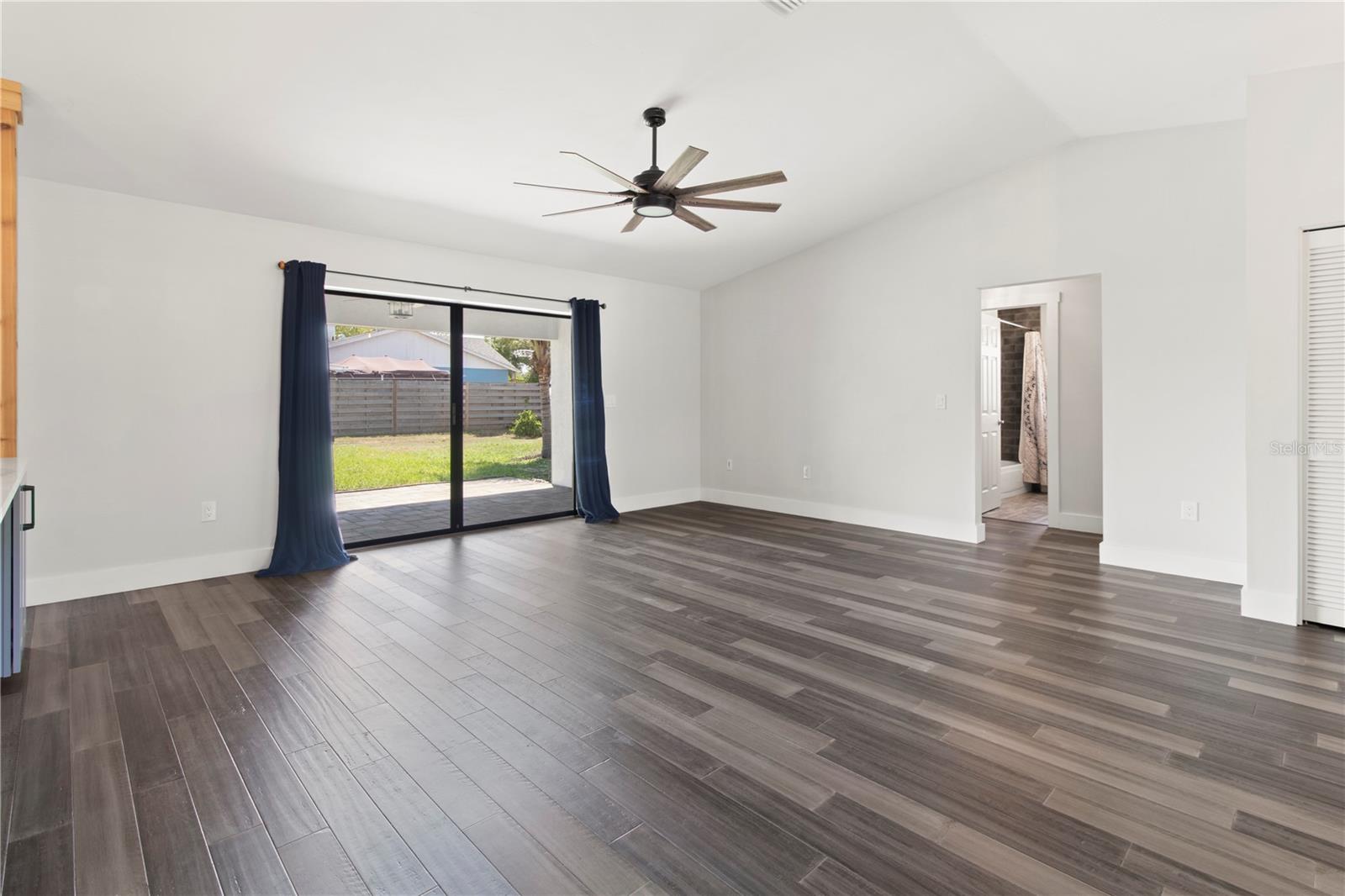 GLENBROOKE III - Residential