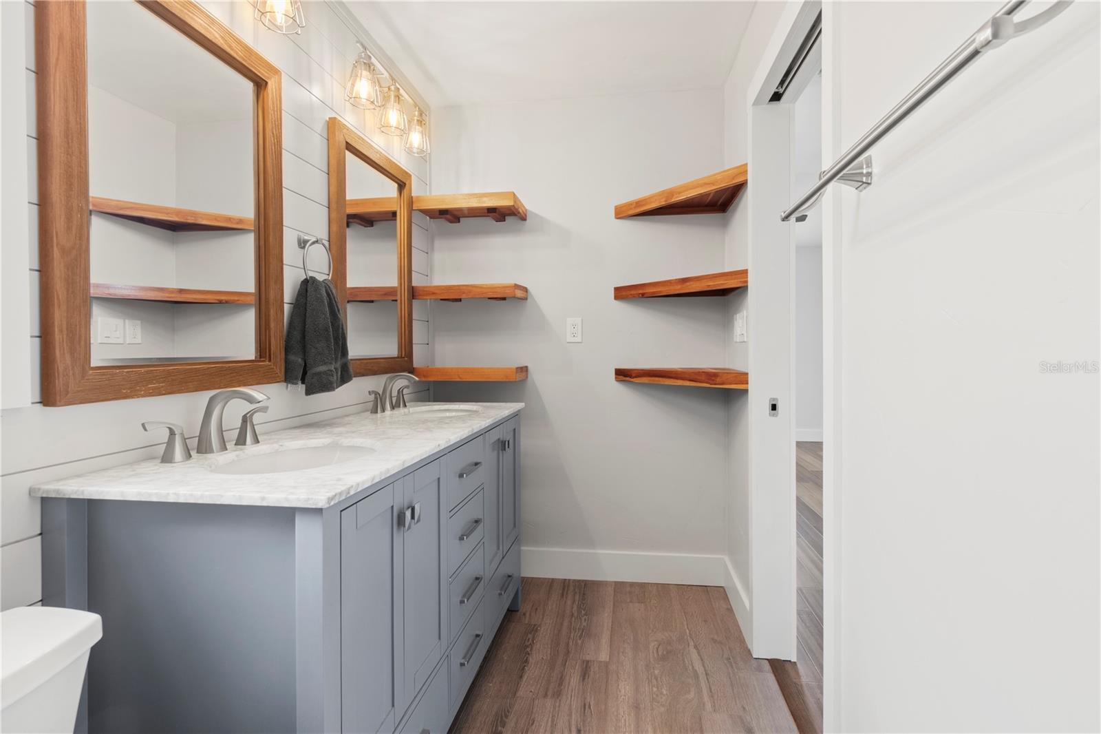 GLENBROOKE III - Residential