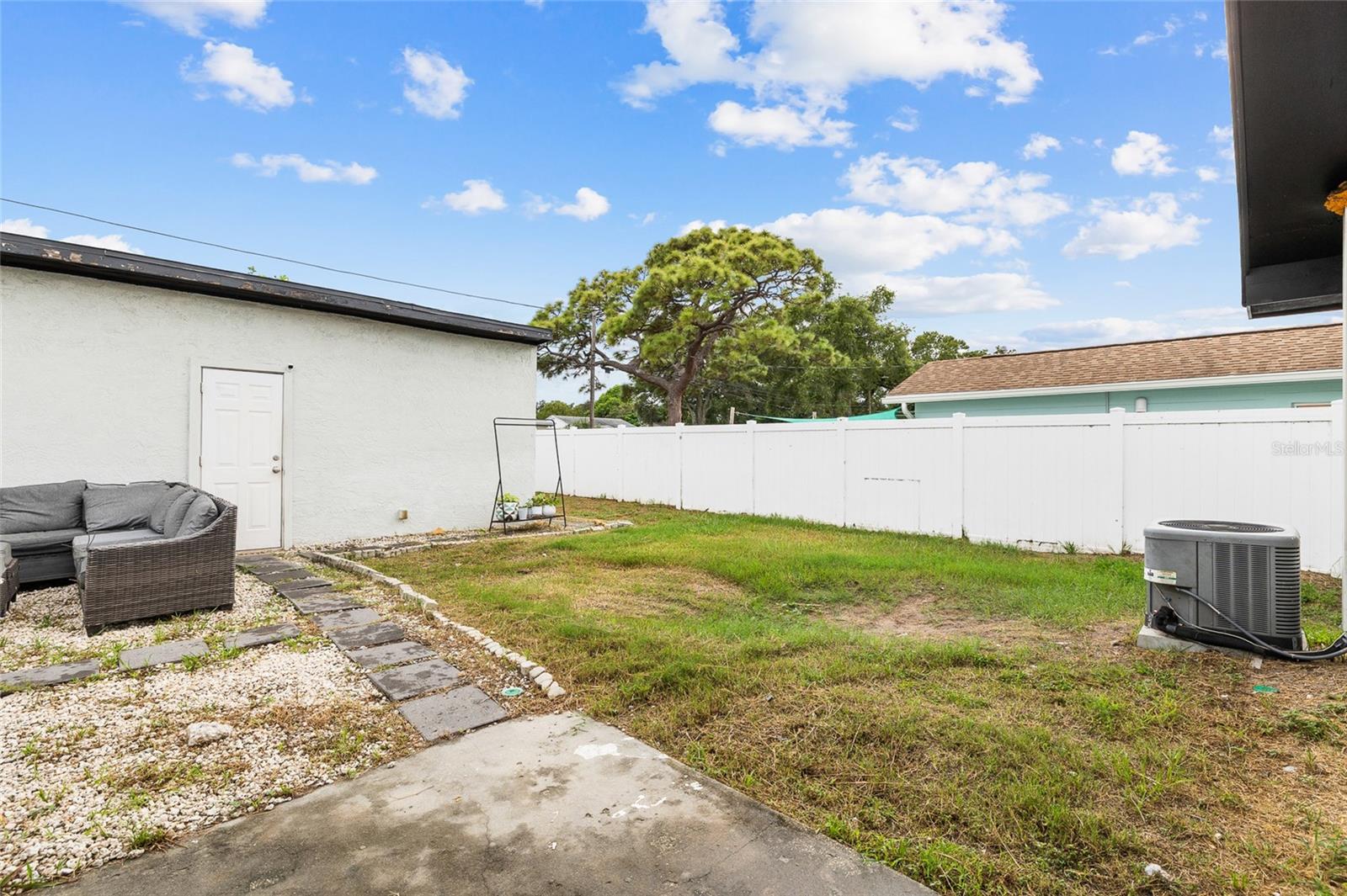 SUMMIT GROVE - Residential Lease