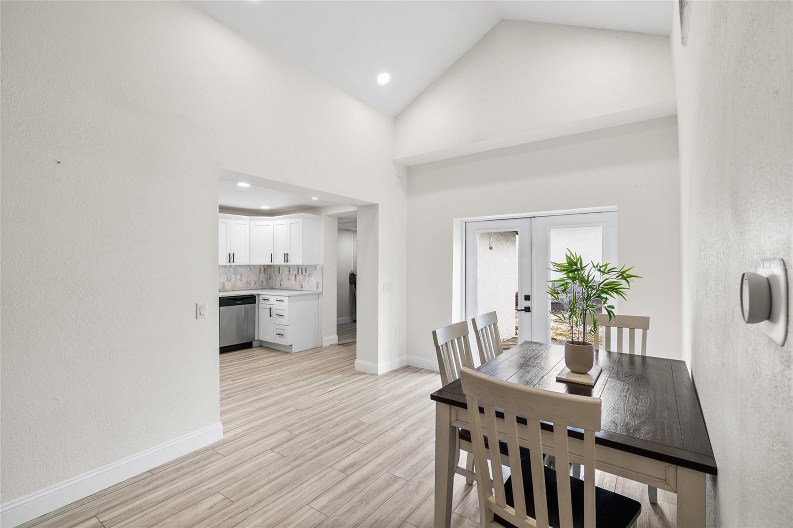 SUMMIT GROVE - Residential Lease