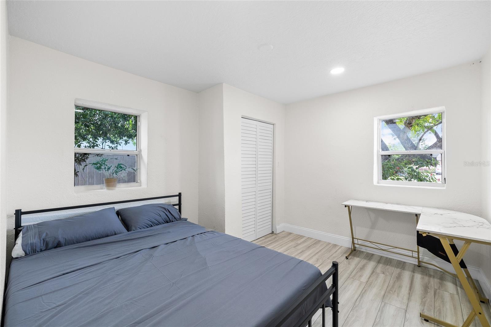 SUMMIT GROVE - Residential Lease