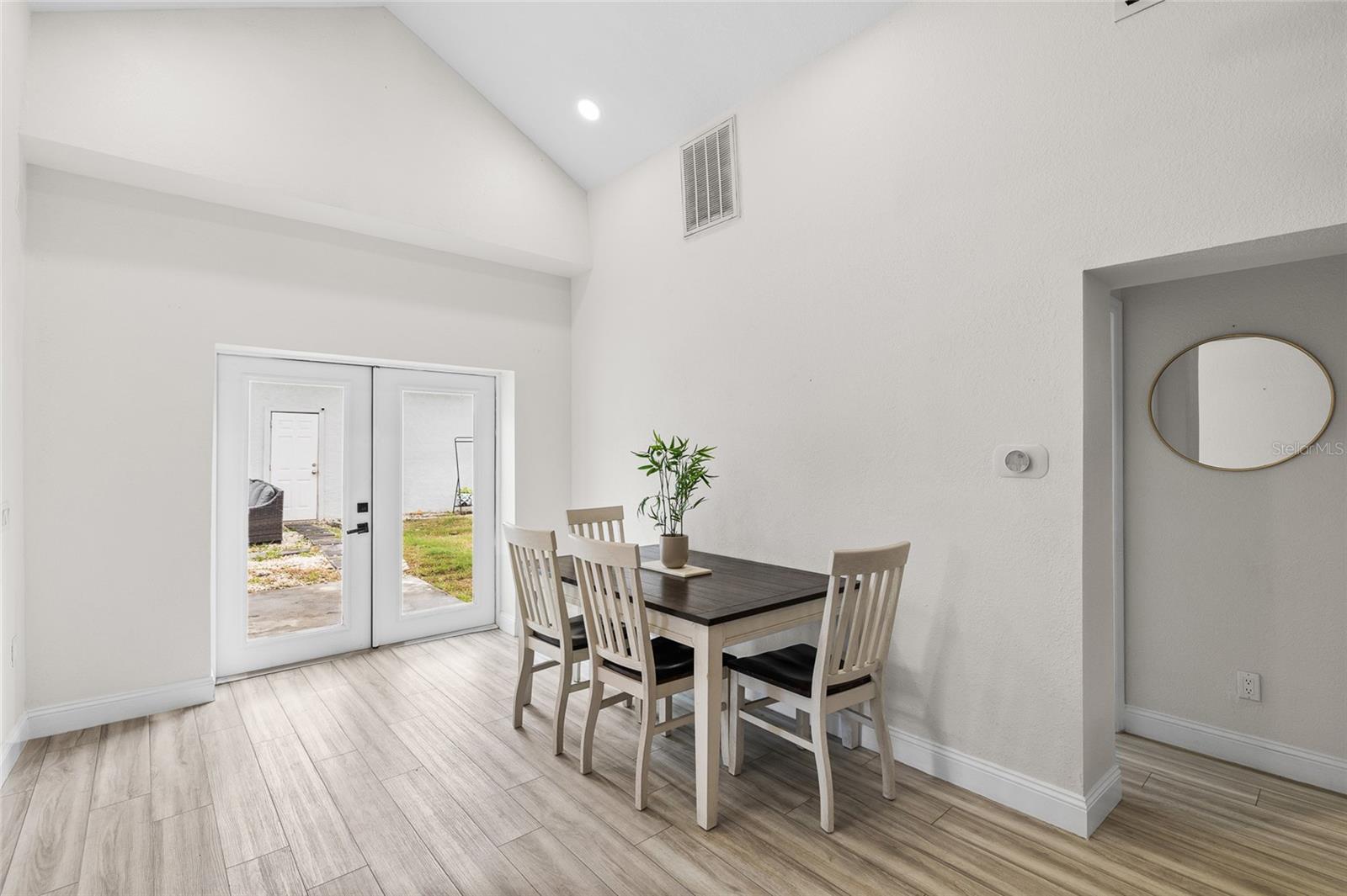 SUMMIT GROVE - Residential Lease