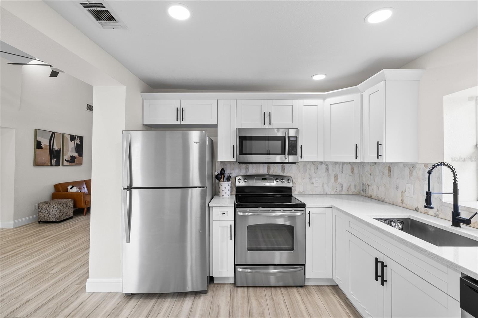 SUMMIT GROVE - Residential Lease