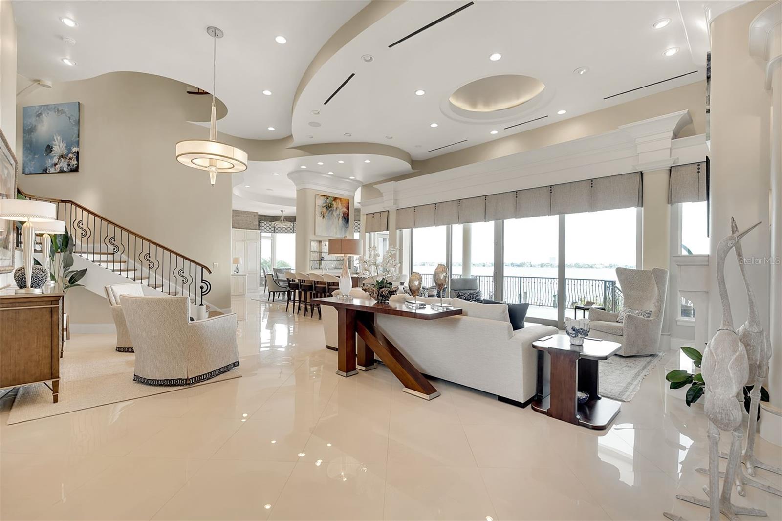 1372 HARBOR DRIVE