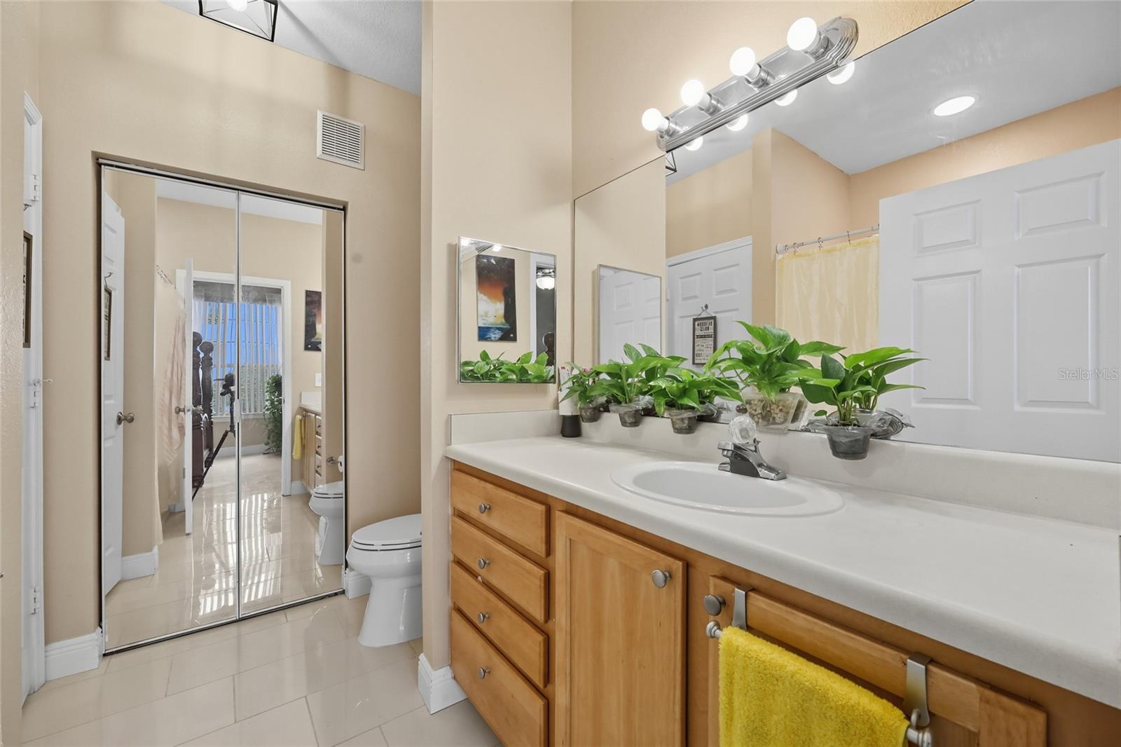 CENTRAL PARK ON LEE VISTA CONDOMINIUM - Residential