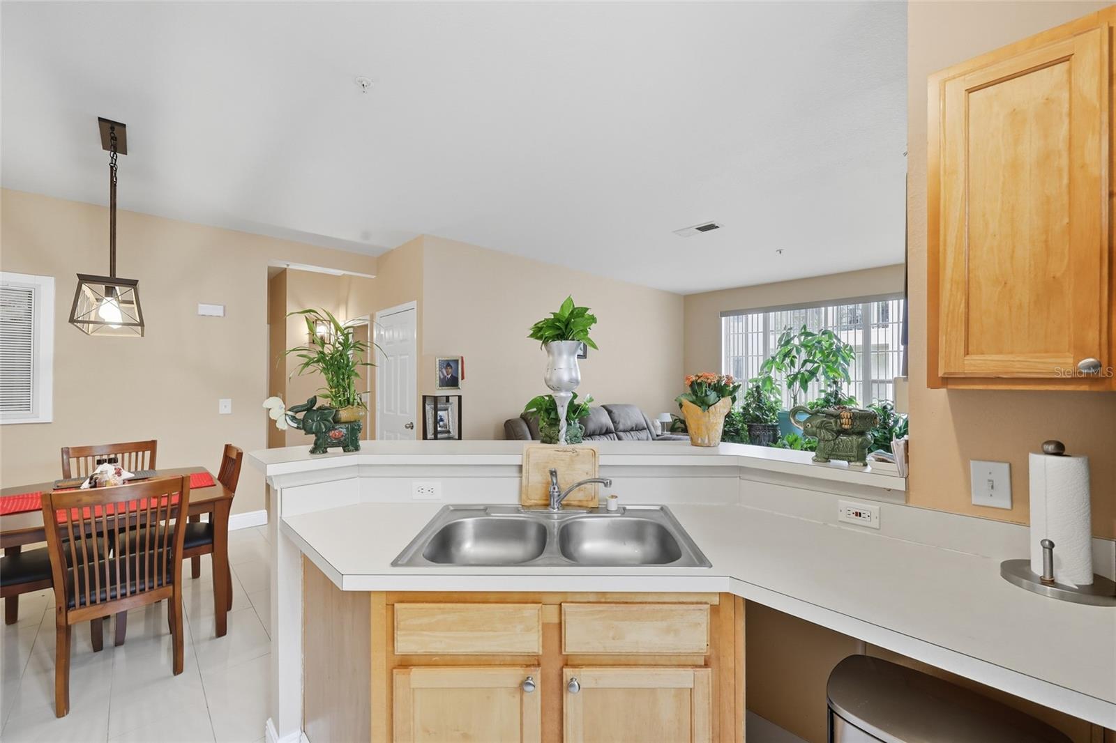 CENTRAL PARK ON LEE VISTA CONDOMINIUM - Residential