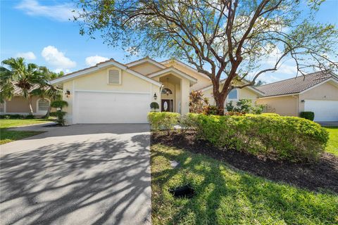 5290 WHITE SAND CIRCLE NE ST PETERSBURG FL 33703