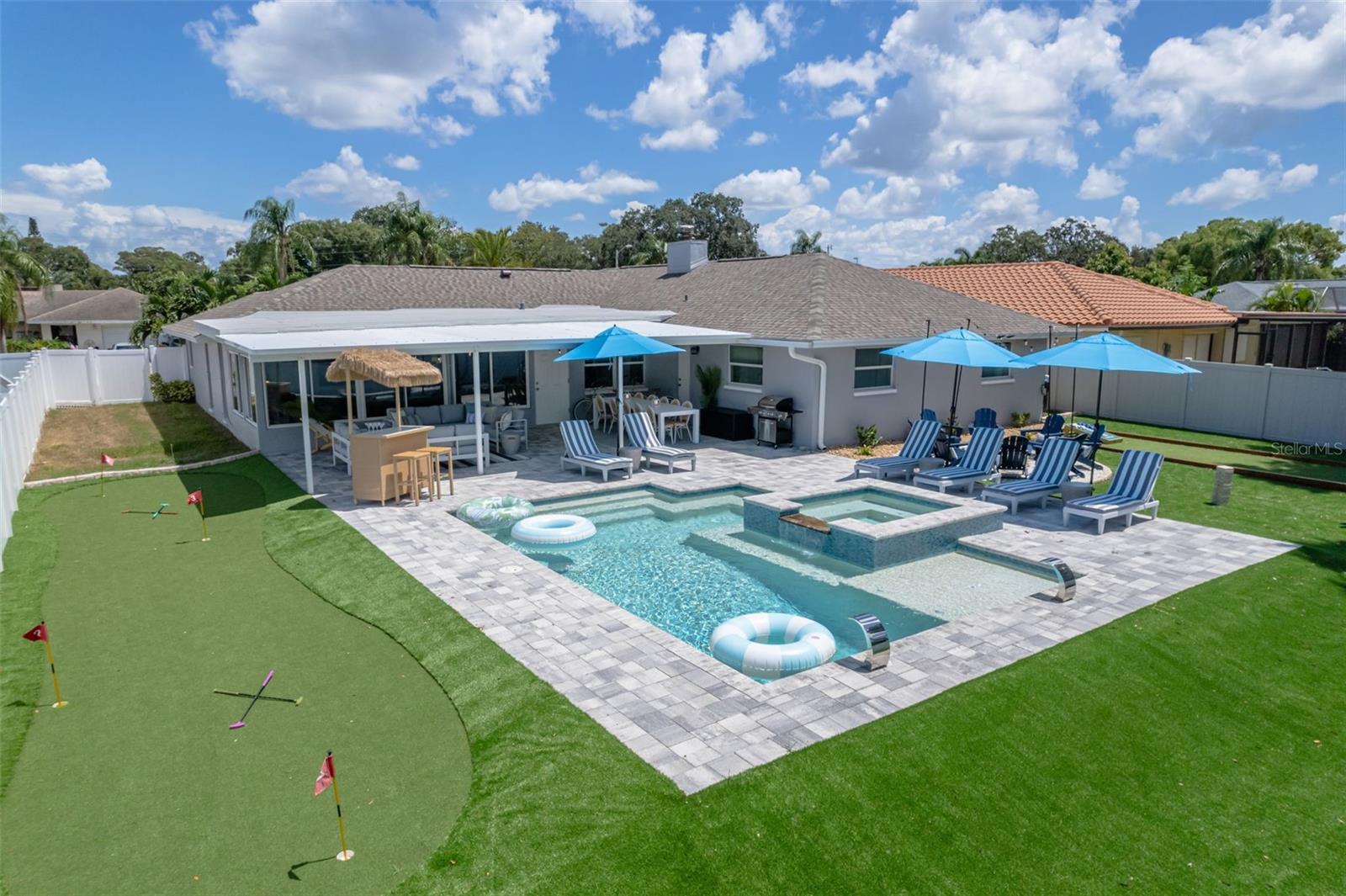 FOX COURT - Residential