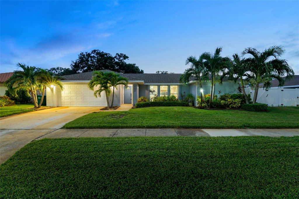 Photo of 10656 Frances Lane, Largo, FL 33774 (MLS # TB8505000)