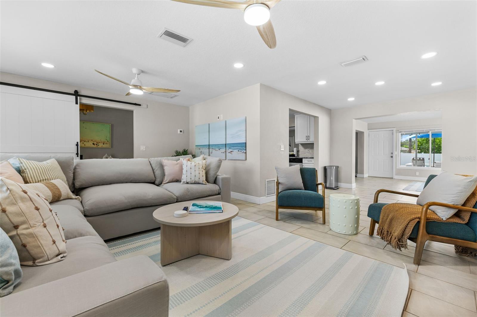 FOX COURT - Residential