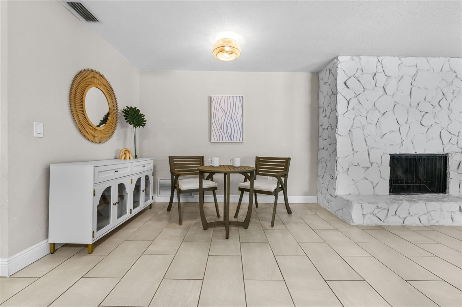 FOX COURT - Residential