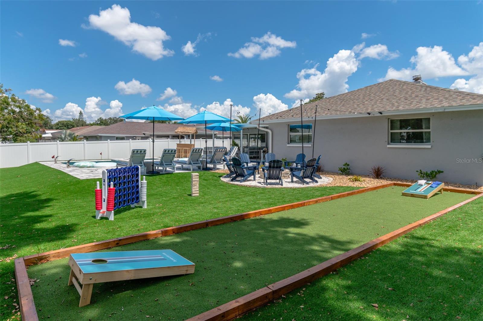 FOX COURT - Residential