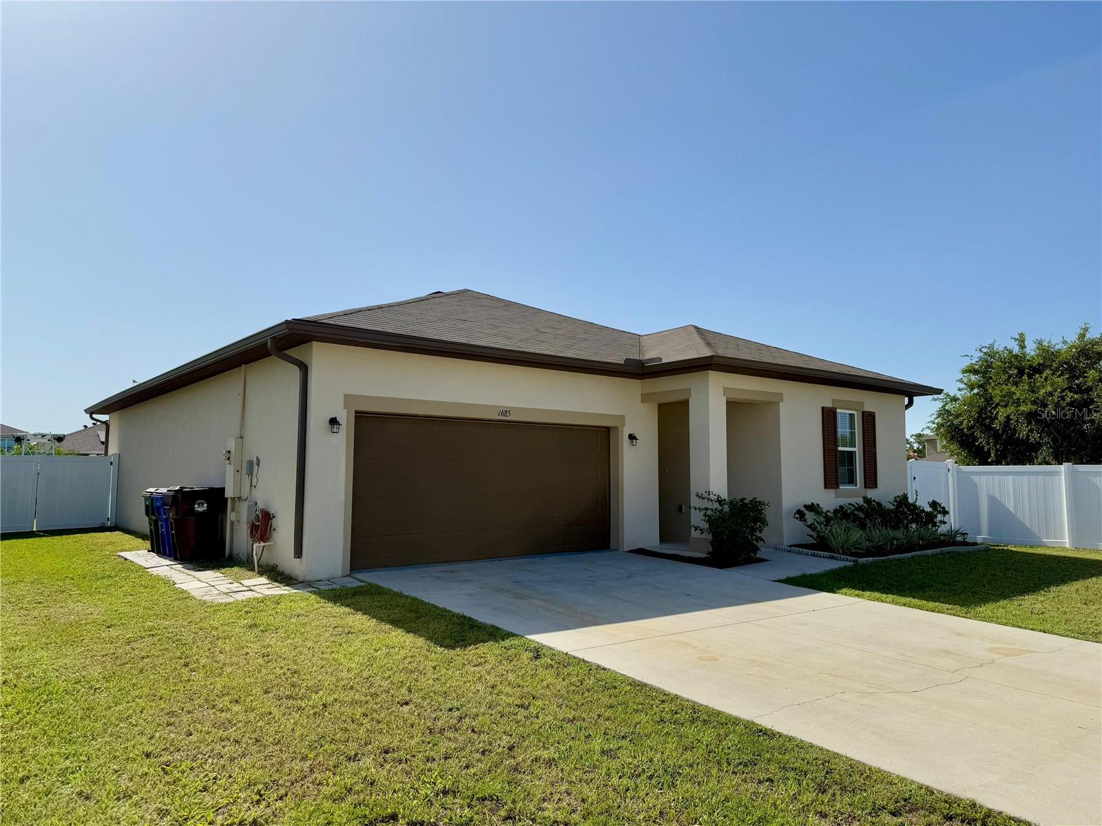 1685 GENTLE BREEZE DRIVE