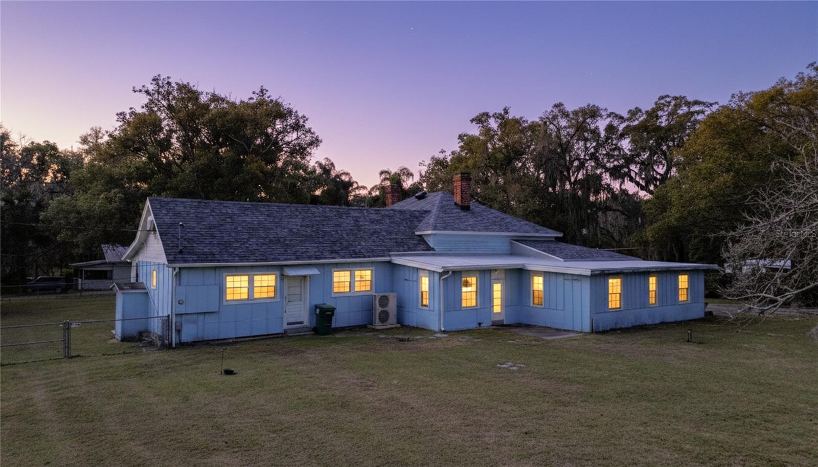 LADY LAKE CARLTORA - Residential