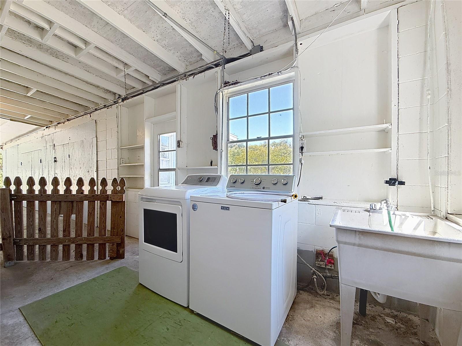 LADY LAKE CARLTORA - Residential