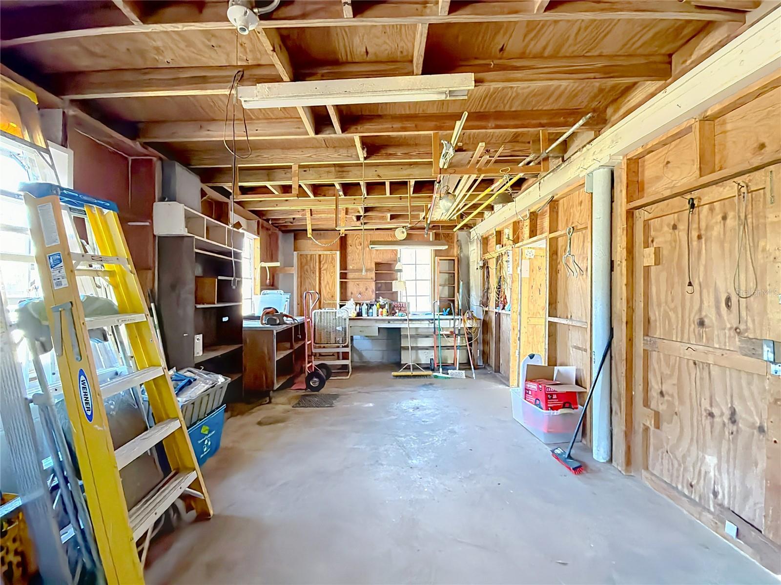 LADY LAKE CARLTORA - Residential