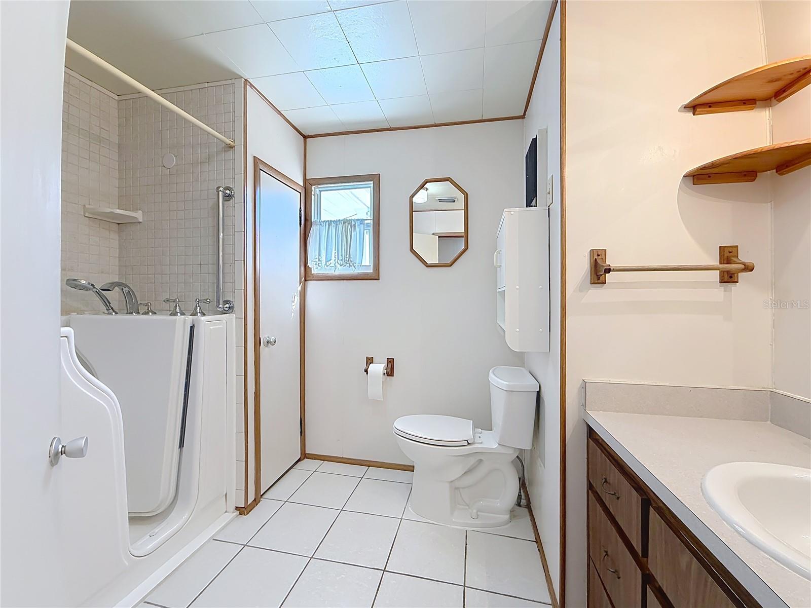 LADY LAKE CARLTORA - Residential