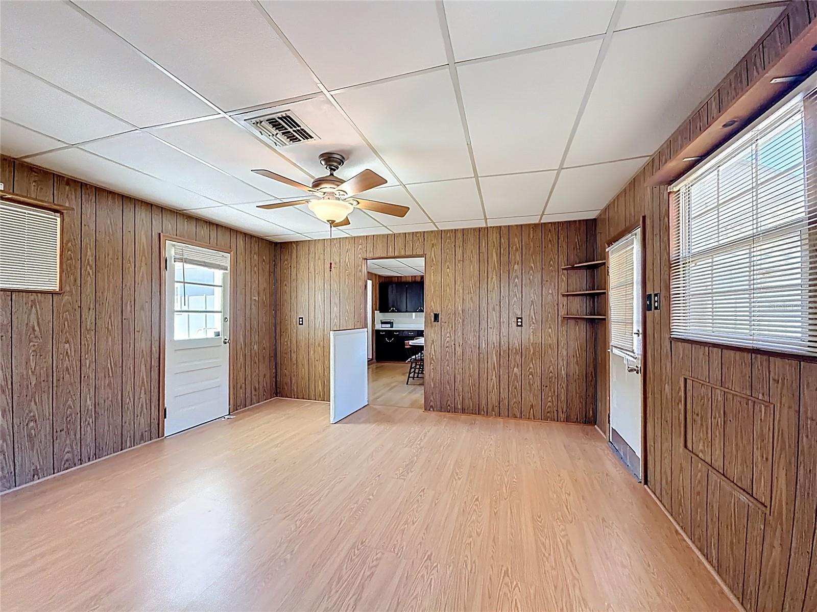 LADY LAKE CARLTORA - Residential