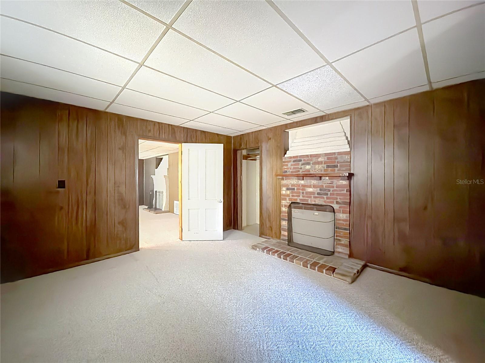 LADY LAKE CARLTORA - Residential