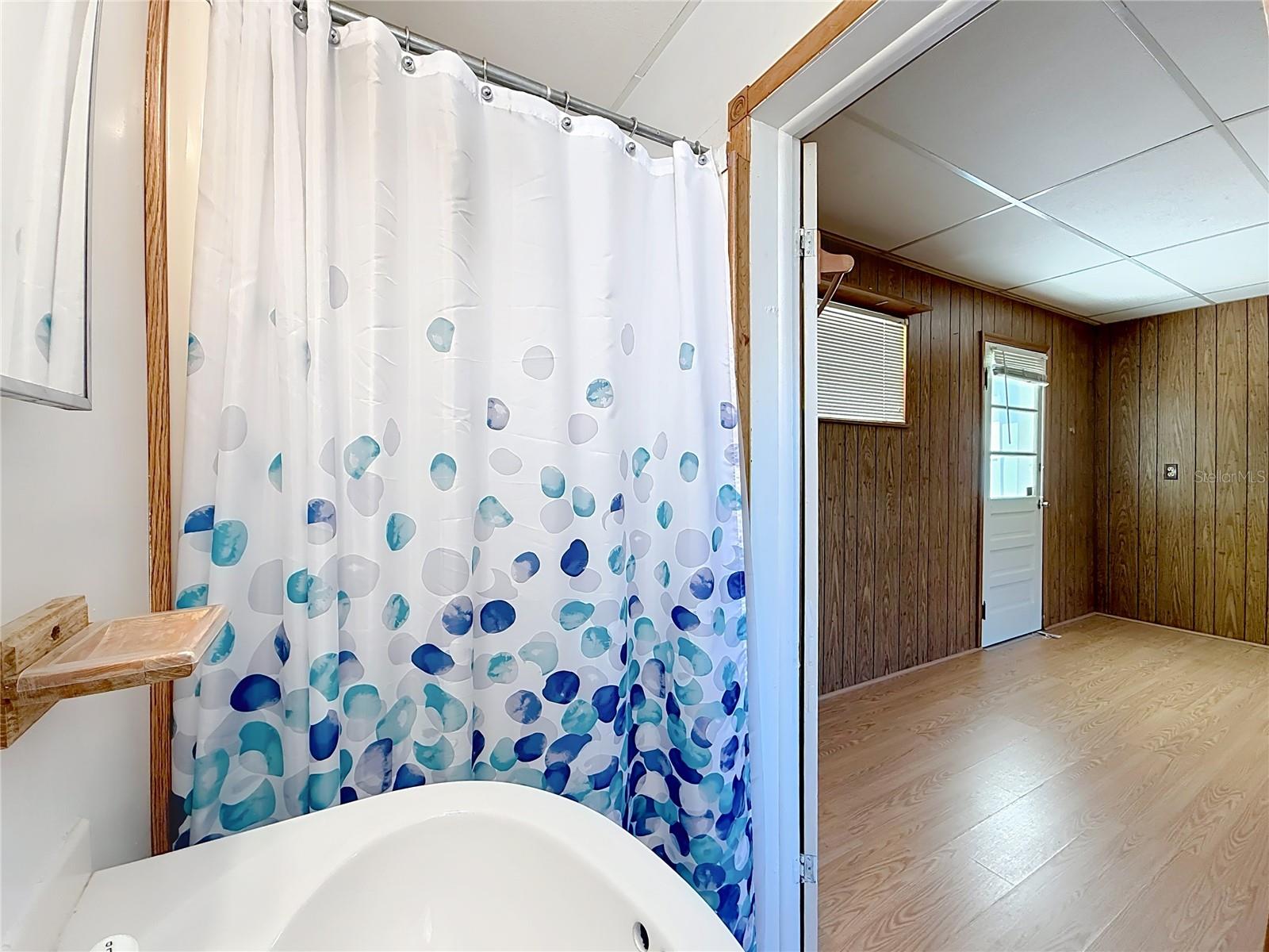 LADY LAKE CARLTORA - Residential