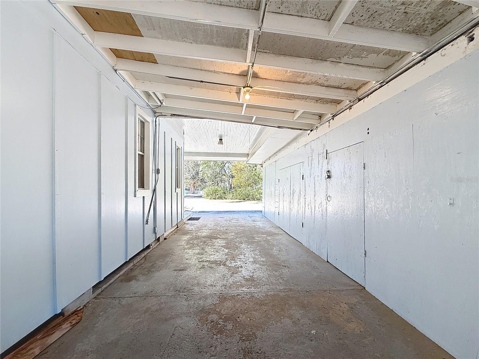 LADY LAKE CARLTORA - Residential