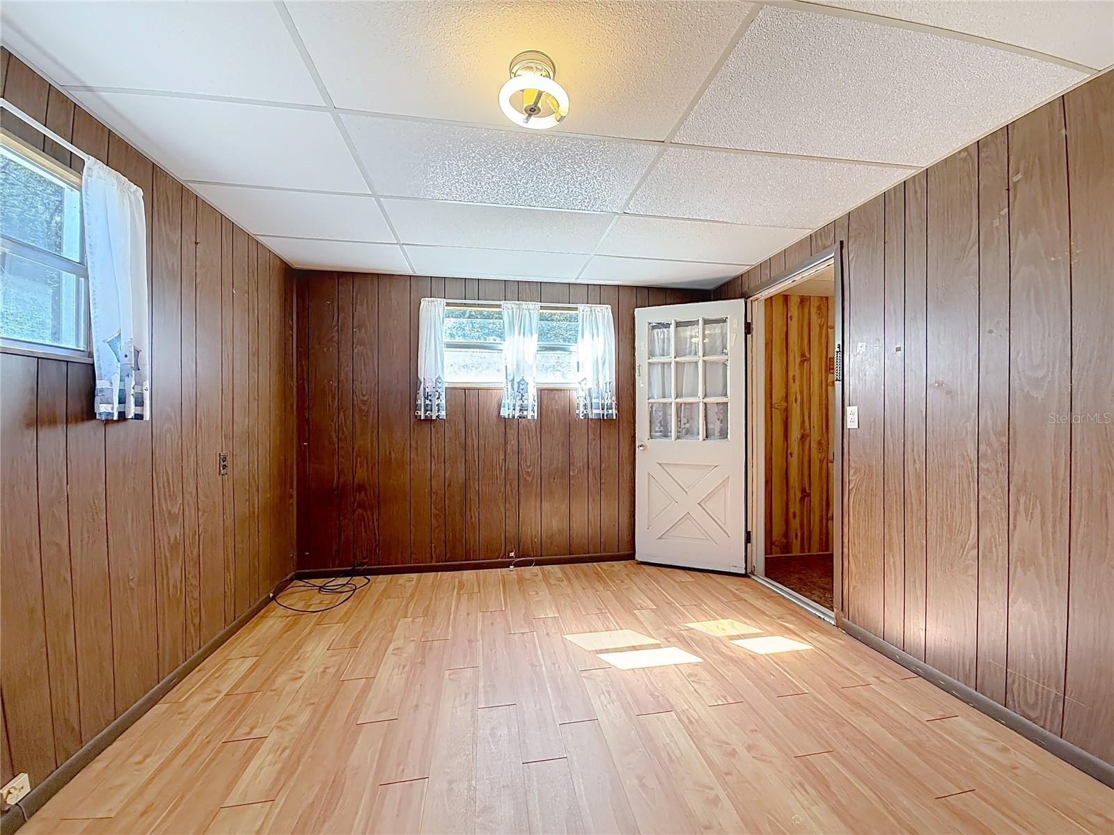 LADY LAKE CARLTORA - Residential