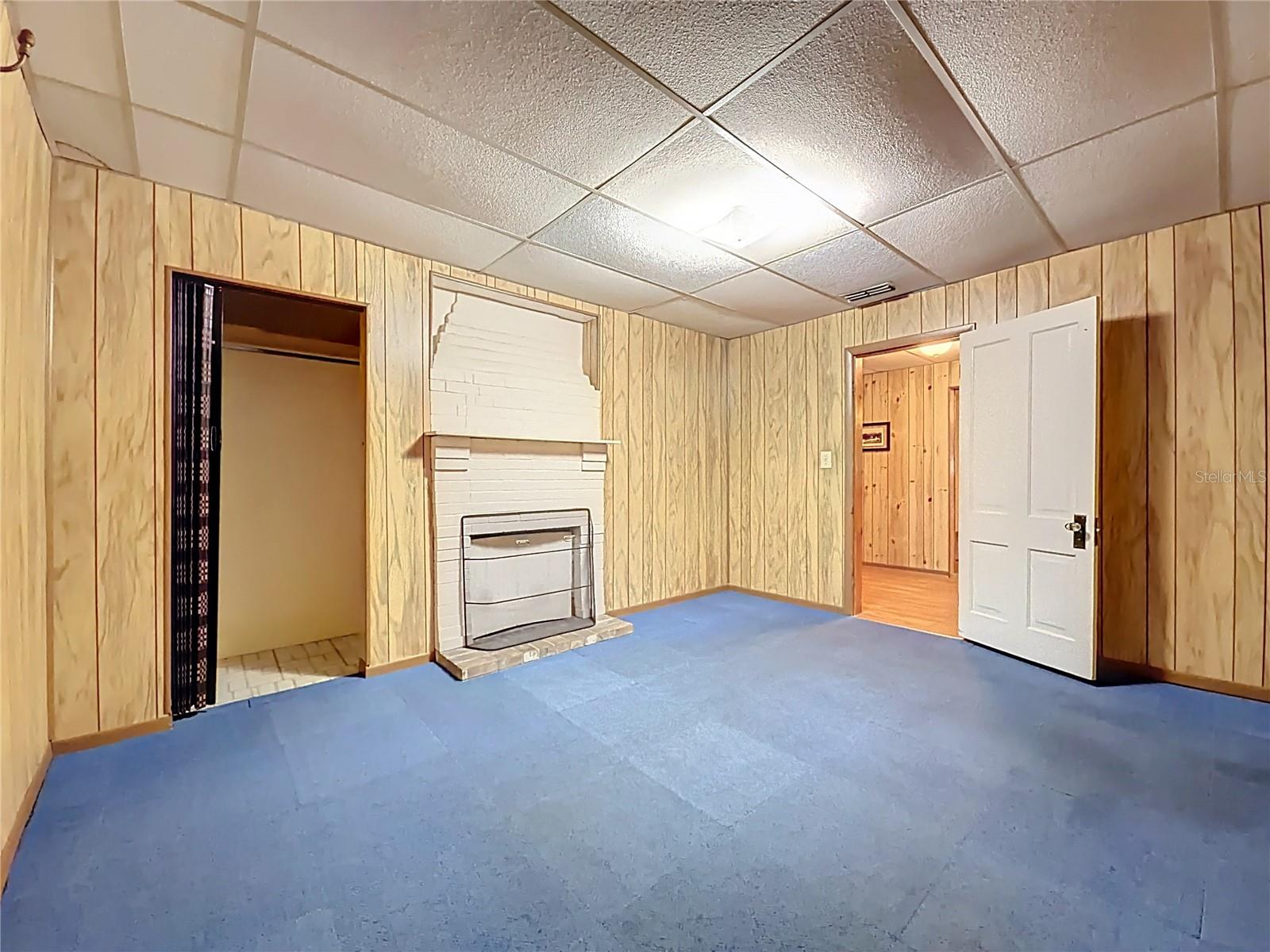 LADY LAKE CARLTORA - Residential