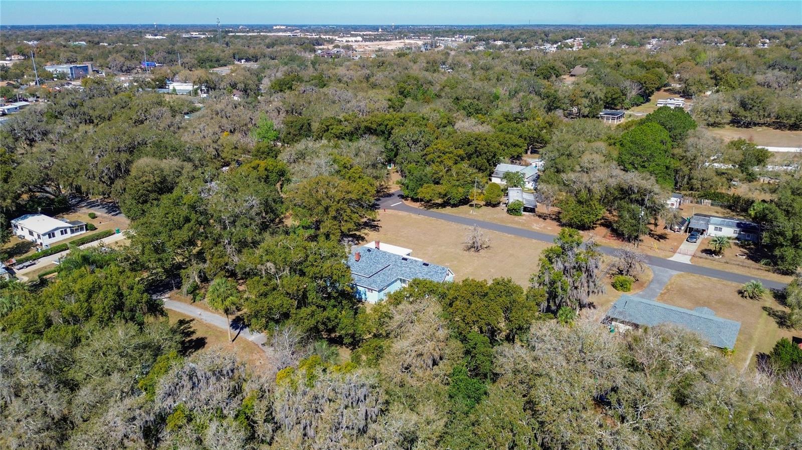 LADY LAKE CARLTORA - Residential