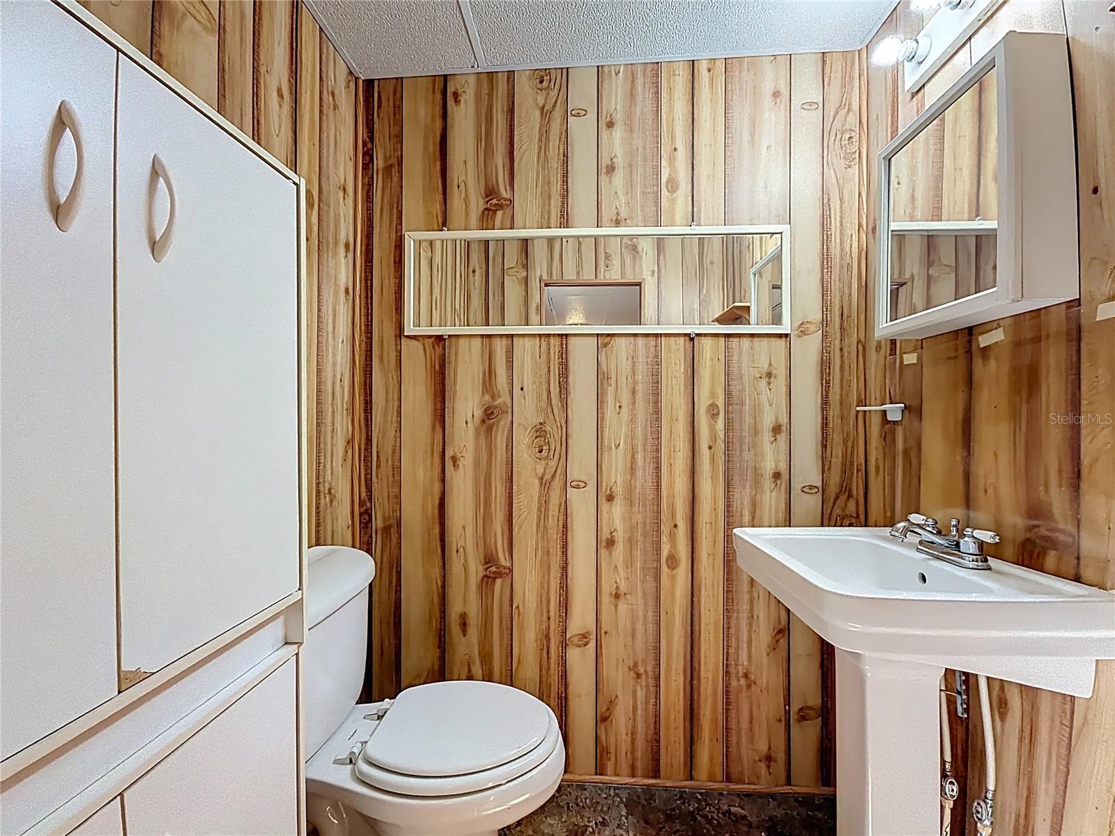 LADY LAKE CARLTORA - Residential