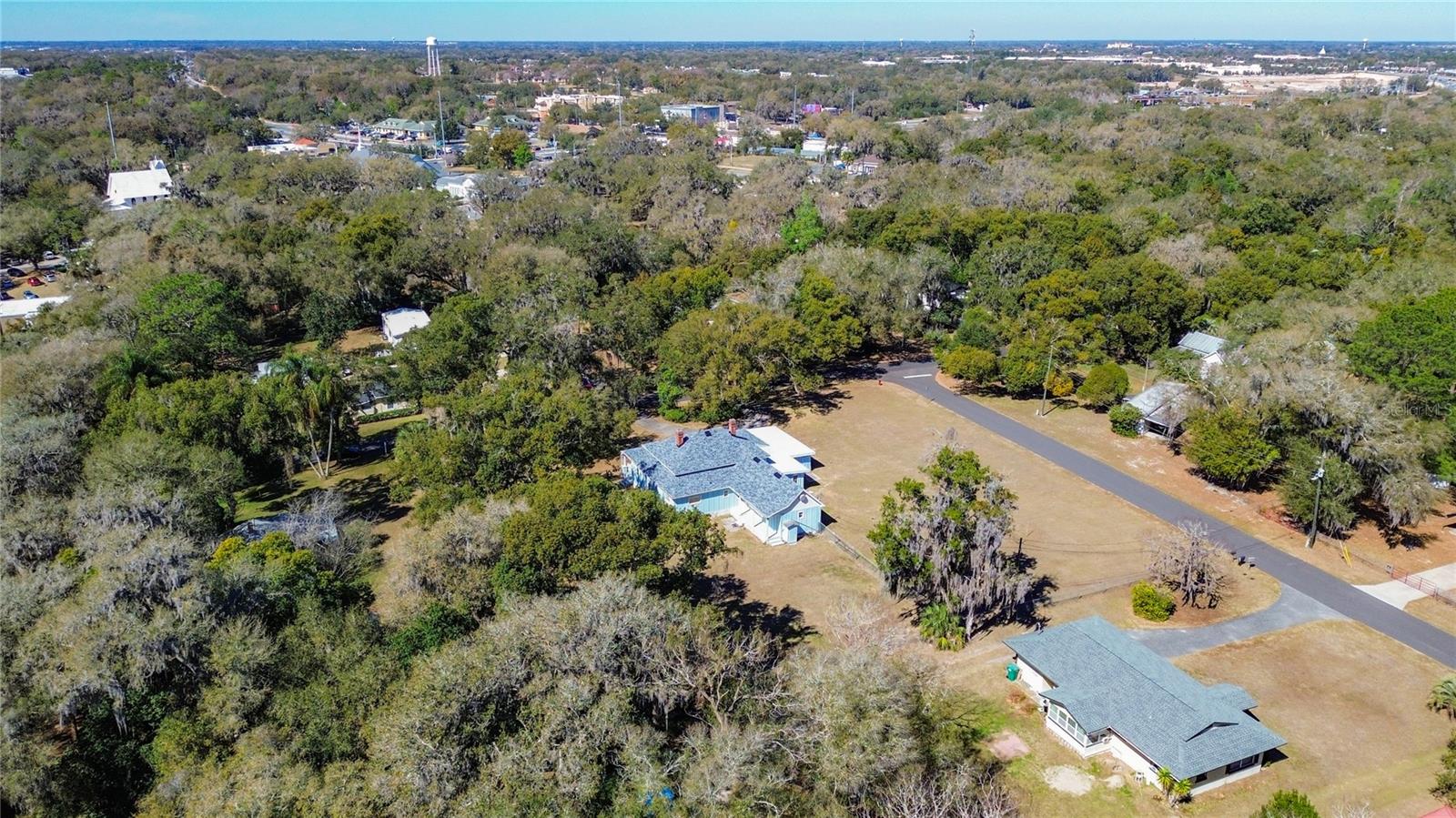 LADY LAKE CARLTORA - Residential