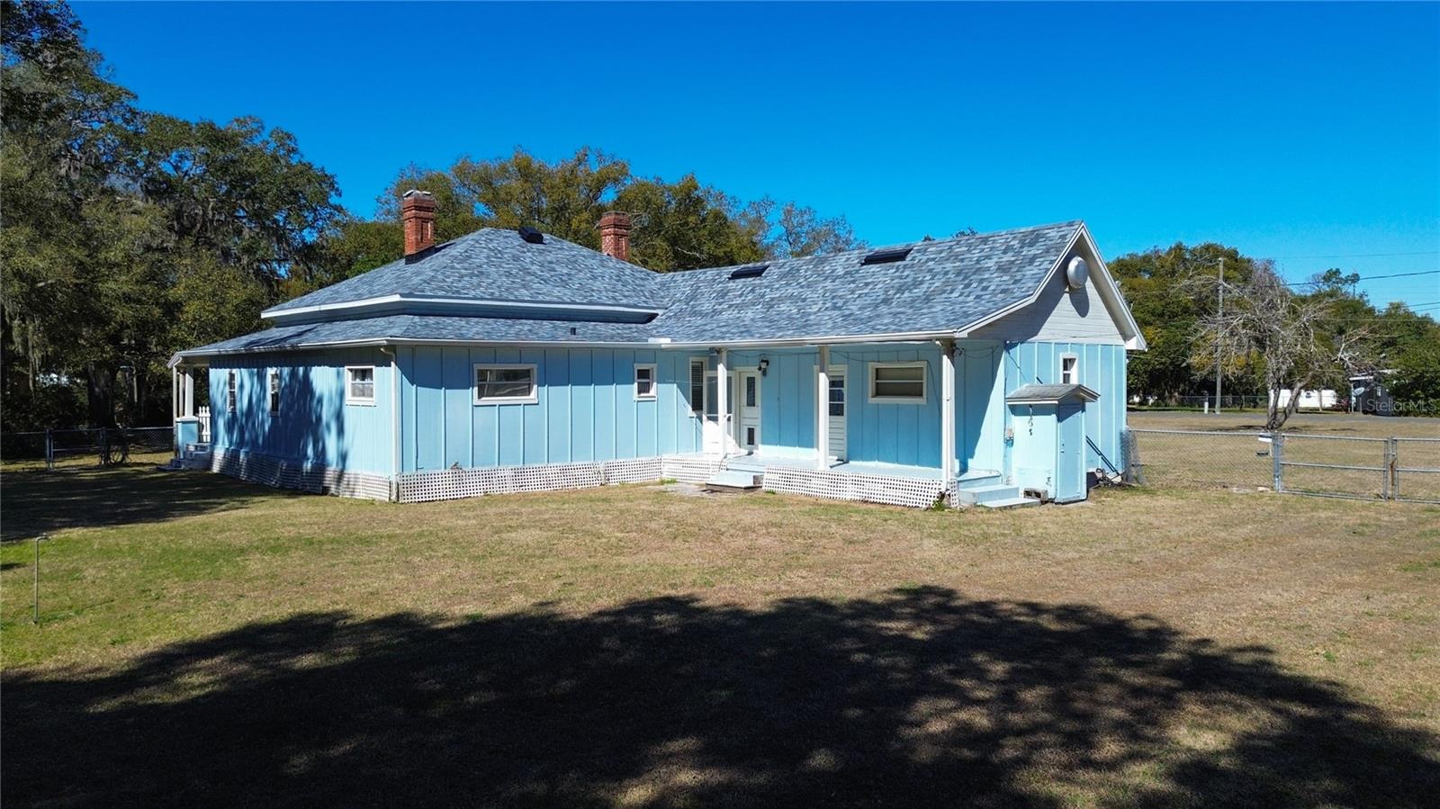 LADY LAKE CARLTORA - Residential