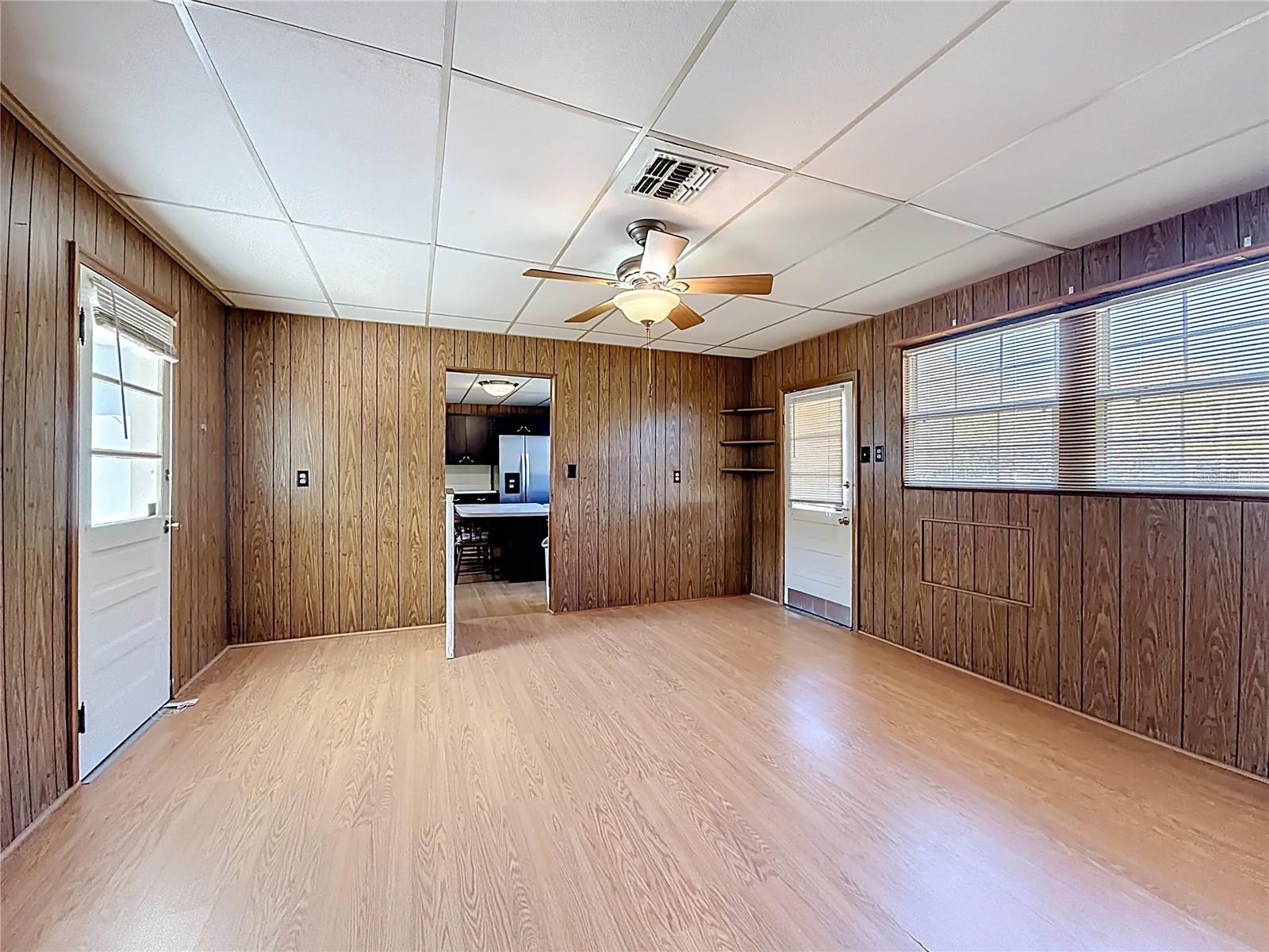 LADY LAKE CARLTORA - Residential