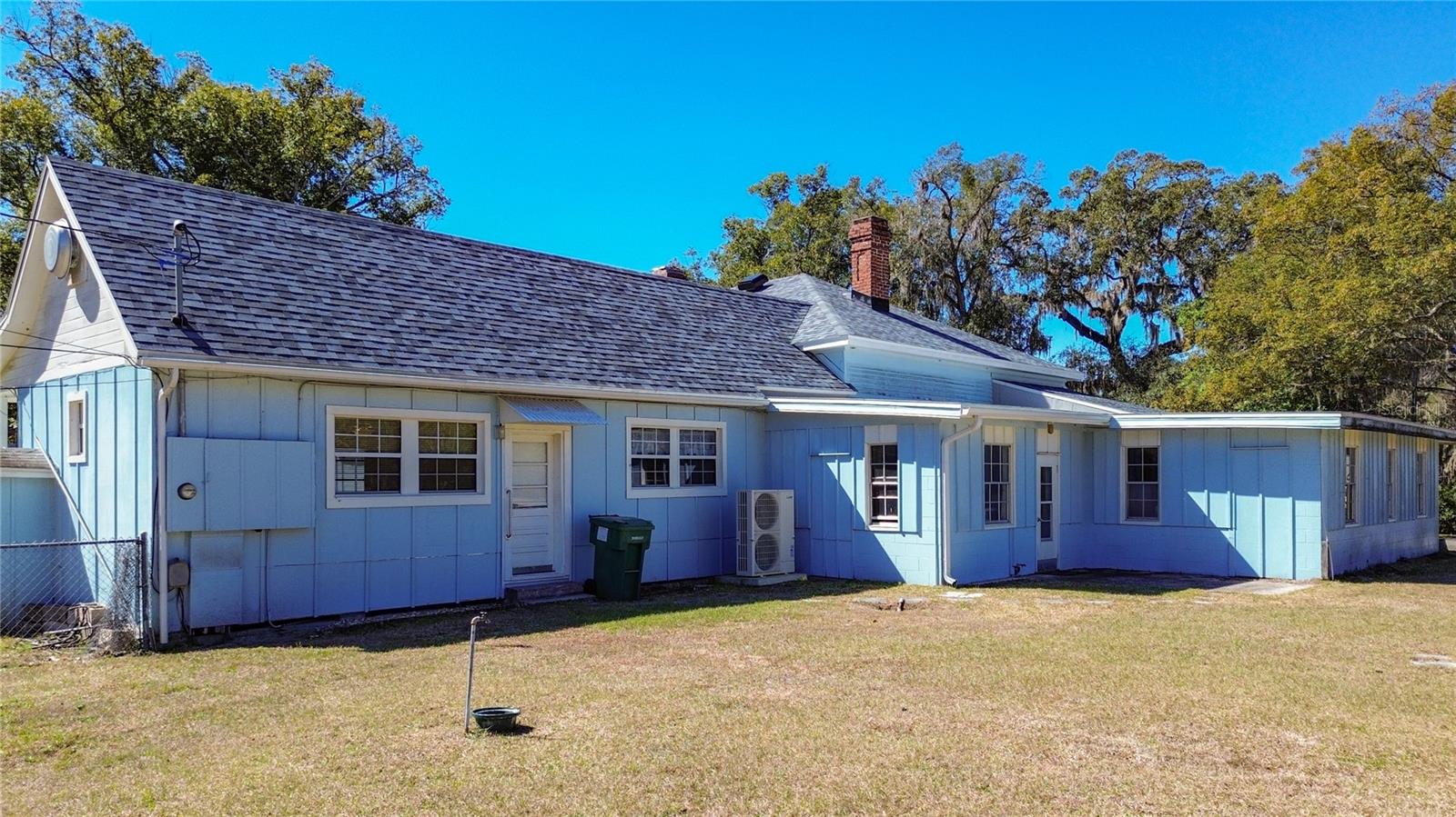 LADY LAKE CARLTORA - Residential